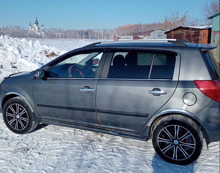 Geely MK Cross 2012